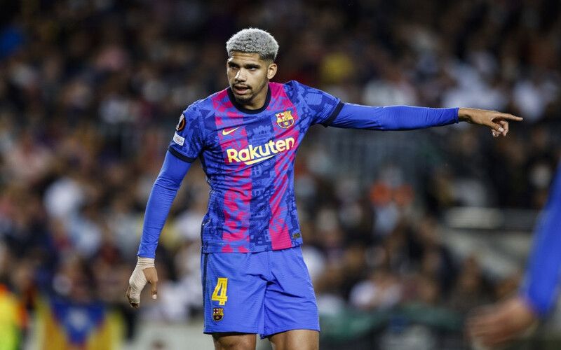 Xây dựng đội hình Barcelona mạnh nhất hiện tại