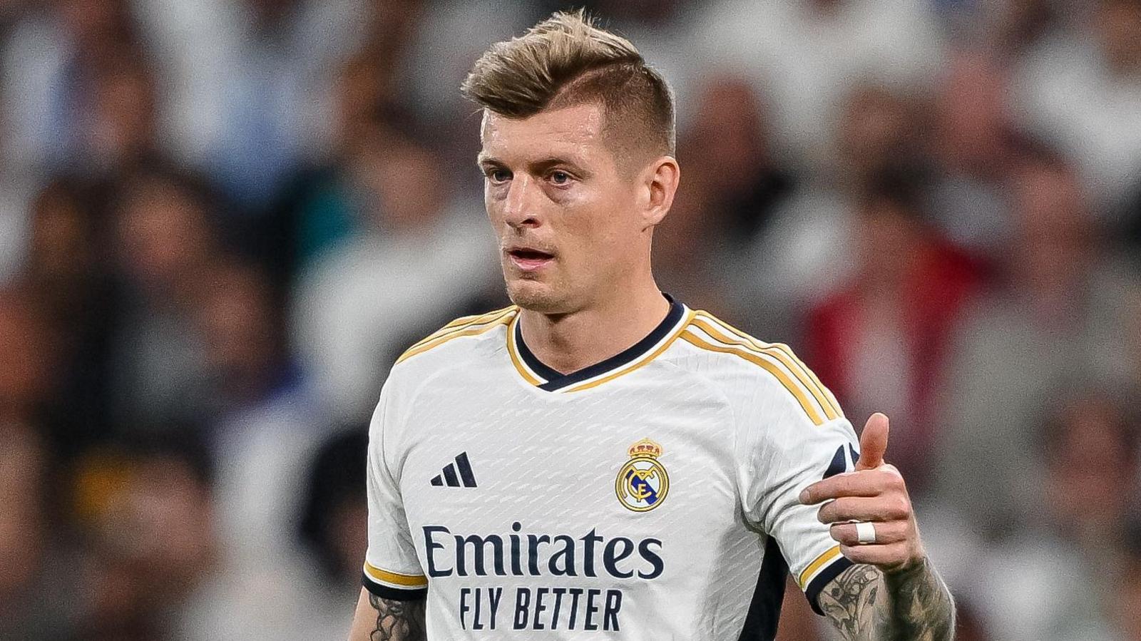 Toni Kroos: Tiền vệ của Real Madrid và đội tuyển Đức sẽ giải nghệ sau Euro 2024 - BBC Sport