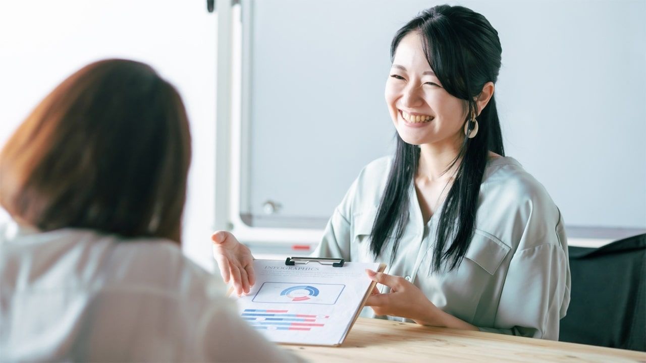 Bật mí cách thuyết phục nhà tuyển dụng chọn bạn ngay chỉ trong 2 phút
