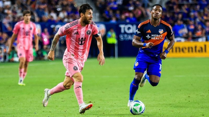 Vai trò của hậu vệ trong đội hình bóng đá